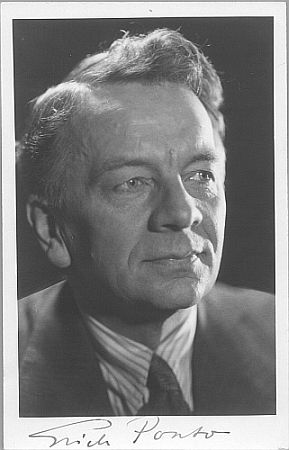 Porträt Erich Ponto, fotografiert von von Reinhard Berger (Dresden, um 1940); Fotografie (Weltpostkarte mit Autogramm und Autograph verso, datiert 09.1941); Quelle: Deutsche Fotothek, (file: df_pos-2009-a_0000033); Eigentümer/Copyright SLUB Dresden/Deutsche Fotothek/Reinhard Berger; Quelle: www.deutschefotothek.de