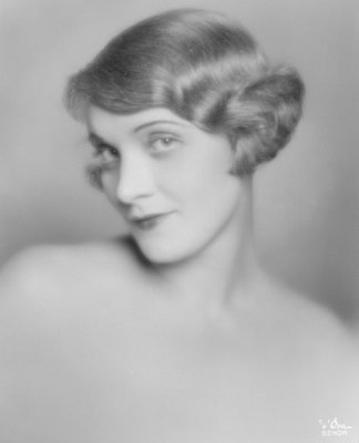 Marlene Dietrich 1927; Foto mit freundlicher Genehmigung der sterreichischen Nationalbibliothek (NB); Urheber: Atelier D'Ora-Benda (Madame d'Ora1) (18811963) / ArthurBenda1) (18851969); Datierung: 09.08.1927; Copyright Atelier D'Ora-Benda / NB Wien, Bildarchiv (Inventarnummer 204861-D)