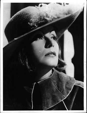 Greta Garbo als Knigin Christine in dem gleichnamigen Film; Foto mit freundlicher Genehmigung der sterreichischen Nationalbibliothek (NB); Urheber/Krperschaft: Scherl Bilderdienst; Datierung: 1933; Copyright NB Wien; Bildarchiv Austria (Inventarnummer P 275/3)