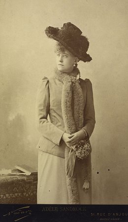 Adele Sandrock um 1890; Urheber: Ungenannt; Datierung: um 1890; Copyright NB Wien; Bildarchiv Austria (Inventarnummer Kor 376/1); Foto mit freundlicher Genehmigung der sterreichischen Nationalbibliothek (NB)