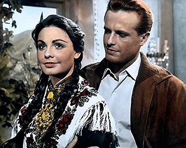 "Laila – Liebe unter der Mitternachtssonne": Szenenfoto mit Erika Remberg als Laila und Joachim Hansen als Anders Lind; mit freundlicher Genehmigung von Pidax-Film, welche das Abenteuer im April 2017 auf DVD herausbrachte