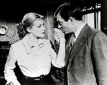 "Gefhrlicher Urlaub": Szenenfoto mit Hildegard Knef als Bettina Mallison und James Mason als Ivo Kern mit freundlicher Genehmigung von Pidax Film, welche den Agententhriller im April 2025 auf DVD herausbrachte.