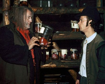 Szenenfoto aus "Das kalte Herz", Kolldehoff als Holländermichel mit Thomas Ahrens als Köhlerjunge Peter Munk; Mit freundlicher Genehmigung von Pidax-Film