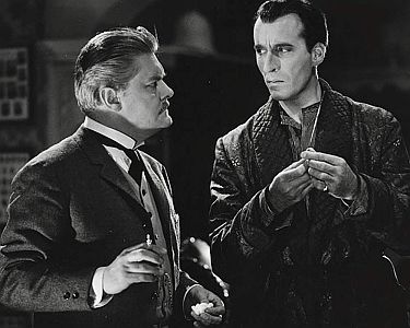 "Sherlock Holmes und das Halsband des Todes": Szenenfoto mit Thorley Walters (l.) als Dr. Watson und Peter Cushing als Sherlock Holmes; mit freundlicher Genehmigung von "Pidax film", welche den Krimi Mitte November 2020 auf DVD herausbrachte.