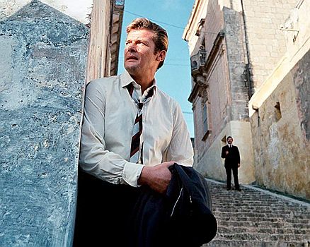 "Simon Templar": Szenenfoto mit Roger Moore als Simon Templar; mit freundlicher Genehmigung von "Pidax Film", welche die Kult-Serie im Juni/Juli 2020 auf 3 DVD herausbrachte.