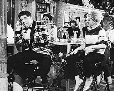 "Das R�tsel der gr�nen Spinne": Szenenfoto mit Bill Ramsey; mit freundlicher Genehmigung von "Pidax Film", welche den Krimi Anfang M�rz 2017 auf DVD herausbrachte