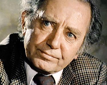 "Geld macht nicht glücklich": Szenenfoto mit Hans Clarin als Dr. Albert Henning; mit freundlicher Genehmigung von "Pidax Film" (DVD-Veröffentlichung: 12.12.2024)
