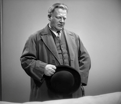 Otto Wernicke als Kriminalkommissar Lohmann in "Das Testament des Dr. Mabuse"; Quelle/Link: cyranos.ch bzw. Archiv "Praesens-Film AG" Zürich", mit freundlicher Genehmigung von Peter Gassmann (Praesens-Film AG, Zürich); Copyright Praesens-Film AG