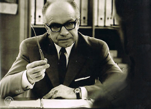 Gert Westphal in "Der Arzt stellt fest" (1966); Quelle/Link: cyranos.ch bzw. Archiv "Praesens-Film AG" Zürich, mit freundlicher Genehmigung von Peter Gassmann (Praesens-Film AG, Zürich); Copyright Praesens-Film AG