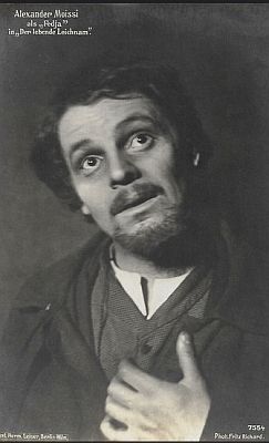 Alexander Moissi als Fedja in "Der lebende Leichnam" von Leo Tolstoi; Urheber: Fritz Richard (1870–1933); Quelle: filmstarpostcards.blogspot.com; Lizenz: gemeinfrei 