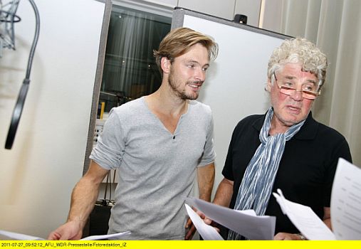 Matthias Ponnier als Marius Faller und Andreas Pietschmann als Antiquar Alexander Storz in dem Hrspiel ""Fallers groe Liebe" (EA:30.08.2011) nach dem Roman von Thommie Bayer; Foto freundlicherweise zur Verfgung gestellt vom WDR (Presse und Information, Redaktion Bild); Copyright WDR/Sibylle Anneck