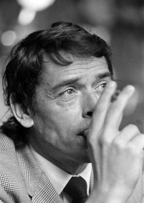 Jacques Brel Ende Oktober 1971 im niederländischen Baarn; Rechteinhaber: Nationaal Archief (Den Haag, Rijksfotoarchief; Bestandsnummer: 925-0800); Urheber/Fotograf: Rob Mieremet / Anefo; Quelle: Wikimedia Commons; Lizenz:www.gahetna.nl/over-ons/open-data / CC BY-SA 3.0 NL