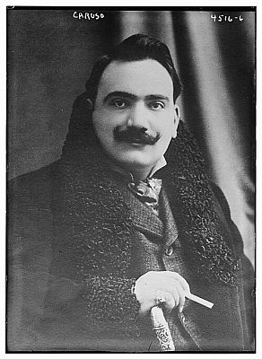 Enrico Caruso zwischen 1915 und ca. 1920; dieses Foto von Enrico Caruso ist Bestandteil der "George Grantham Bain collection" der US-amerikanischen Library of Congress), abrufbar unter der digitalen�ID ggbain.26343 in der Abteilung f�r Drucke und Fotografien. Gem�� der Bibliothek gibt es keine Copyright-Restriktionen; Quelle: Wikimedia Commons