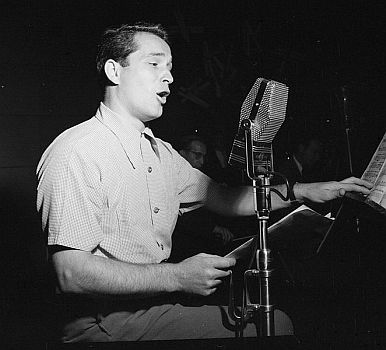 Perry Como ca. Oktober 1946; Urheber/Rechteinhaber: William P. Gottlieb (19172006); Quelle: Wikimedia Commons; Lizenz: Public Domain