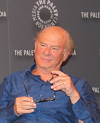 Art Garfunkel am 6. Februar 2013 im "Paley Center for Media" in New York City; Urheber: Adam Schartoff; Lizenz: CC BY 2.0; Quelle: Wikimedia Commons (Ausschnitt von Charles Grodin & Art Garfunkel.jpg