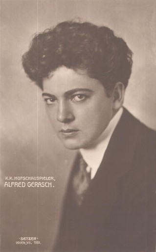 Alfred Gerasch 1913; Quelle: Wikimedia Commons (zeitgenössische Postkarte); Urheber: Franz Xaver Setzer (1886–1939);  Lizenz: gemeinfrei