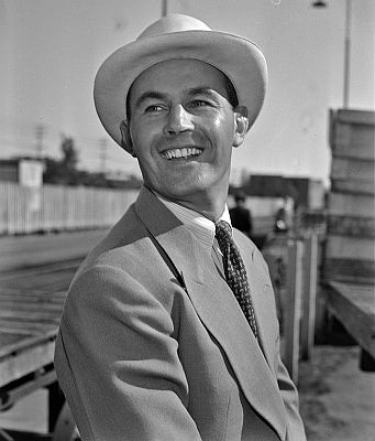 Jan Kiepura im September 1935; Quelle: Wikimedia Commons von "UCLA Library Digital Collection";&nbsp;Urheber: "Los Angeles Times"; Lizenz: CC BY 4.0 Deed