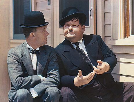 Stan Laurel and Oliver Hardy 1938; Urheber: Harry Warnecke (19001984); Quelle: Wikimedia Commons von der "National Portrait Gallery" (Washington); Inventarnummer: NPG.94.47; Lizenz: CC0 1.0 Deed (Verzicht auf das Copyright)