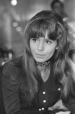 Manuela Mitte Januar 1971 in Amsterdam; Rechteinhaber: Rechteinhaber: Nationaal Archief (Den Haag, Rijksfotoarchief; Bestandsnummer: 924-1786); Urheber/Fotograf: Rob Mieremet / Anefo; Quelle: Wikimedia Commons; Lizenz: CC0 1.0 (Verzicht auf das Copyright)