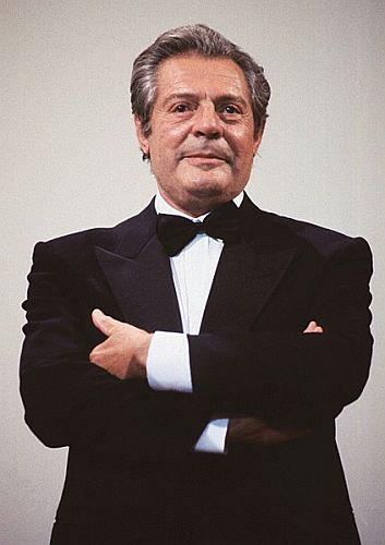 Marcello Mastroianni, aufgenommen 1990 anlsslich der Internationalen Filmfestspiele von Venedig"; Urheber: Gorup de Besanez; Lizenz CC-BY-SA 3.0; Quelle: Wikimedia Commons