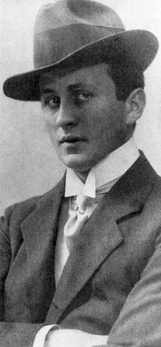 Otto Wallburg als junger Schauspieler (Bern, 1909); Scan aus: Ulrich Liebe: "Verehrt, verfolgt, vergessen" (2. Aufl., 1997); Quelle: Wikimedia Commons; Urheber unbekannt; Lizenz: gemeinfrei