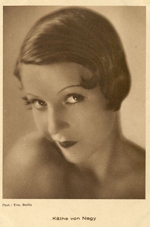 Käthe von Nagy fotografiert von Yva (Else Ernestine Neuländer-Simon) (1900 – 1942); Quelle: www.virtual-history.com; Lizenz: gemeinfrei
