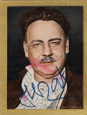 Abbildung Leo Slezak auf einem Sammelbild aus der Serie "B�hnenstars und ihre Autogramme", die�1933 den "Gold-Saba"-Zigaretten der "Garbaty"-Zigarettenfabrik�von Josef Garb�ty beilagen; Urheber:  Fotoatelier "Zander & Labisch", Berlin; Albert�Zander (1864�1897) und Siegmund Labisch (1863�1942); Quelle: virtual-history.com; Lizenz: gemeinfrei