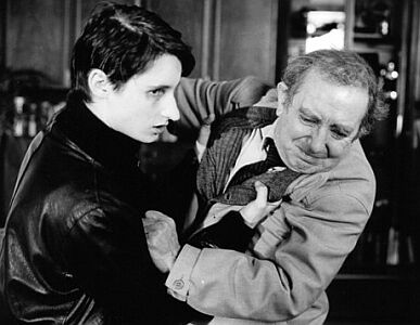Szenenfoto aus "Der Spatzenmörder" (1988); Regie: Wolfgang Gremm; mit freundlicher Genehmigung von www.ziegler-film.com; Copyright Ziegler Film GmbH & Co. KG