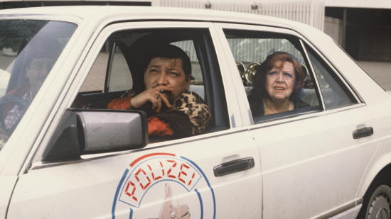 Szenenfoto mit Rainer Werner Fassbinder (Polizeileutnant Jansen) aus "Kamikaze 1989"; mit freundlicher Genehmigungvon www.ziegler-film.com; Copyright Ziegler Film GmbH & Co. KG