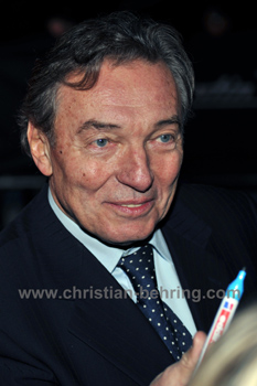 Karel Gott anlässlich der Weltpremiere des Bushido-Biopics ZEITEN ÄNDERN DICH (03.02.2010); Foto mit freundlicher Genehmigung des Berliner Fotografen Christian Behring/Copyright Christian Behring 