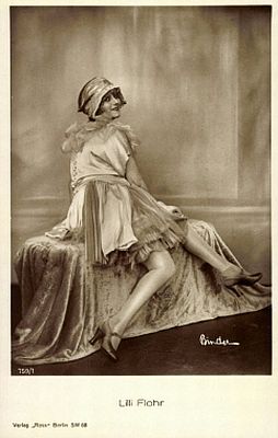 Lilly Flohr vor 1929; Urheber bzw. Nutzungsrechtinhaber: Alexander Binder (1888 – 1929); Quelle: www.cyranos.ch