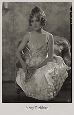 Mary Pickford auf einer Fotografie von Arnold Genthe (18691942); Quelle: www.cyranos.ch