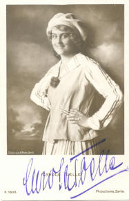 Carola Toelle vor 1929; Urheber bzw. Nutzungsrechtinhaber: Alexander Binder (1888 – 1929); Quelle: www.cyranos.ch