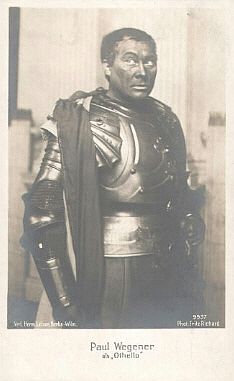 Paul Wegener als "Othello"; Urheber: Fritz Richard (1869/18701933); Quelle: cyranos.ch; Lizenz: Dieses Werk ist gemeinfrei, weil seine urheberrechtliche Schutzfrist abgelaufen ist. Dies gilt fr das Herkunftsland des Werks und alle weiteren Staaten  mit einer gesetzlichen Schutzfristvon 70 oder weniger Jahren nach dem Tod des Urhebers.