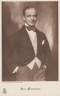Paul Heidemann ca. 1920 auf einer Fotografie von Nicola Perscheid2) (1864 – 1930); Quelle: Wikimedia Commons; Lizenz: gemeinfrei