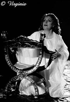 Hannelore Hoger 1984 als Lady Macbeth 02; Copyright Virginia Shue